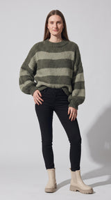 Pullover Sunday Hug