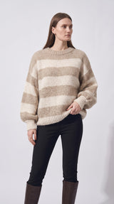 Pullover Sunday Hug
